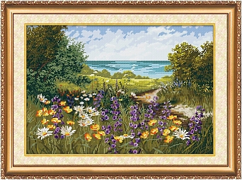 Лужайка